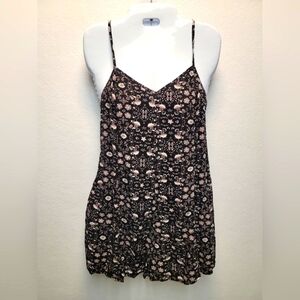 SALE GARAGE Women's Size XS Adjustable Strap Romper With Pockets